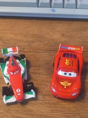 Disney Pixar Cars Diecast Bundle: Lightning McQueen & Francesco Bernoulli